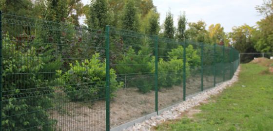 construction clôture grillage rigide