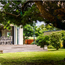 extérieur de maison avec terrasse